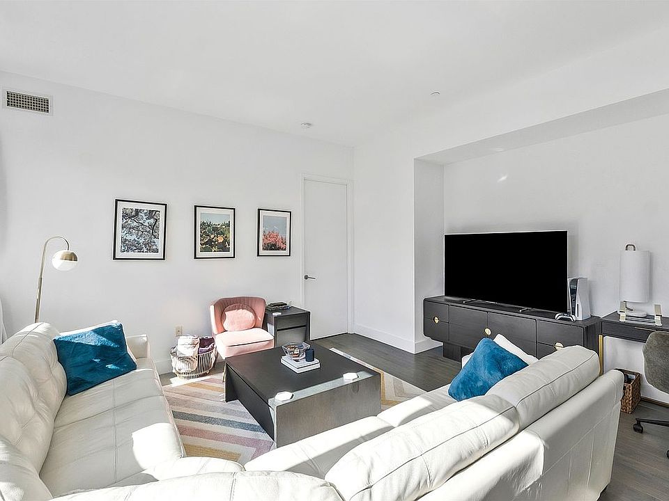 2nd image of 416 W 52nd St APT 514