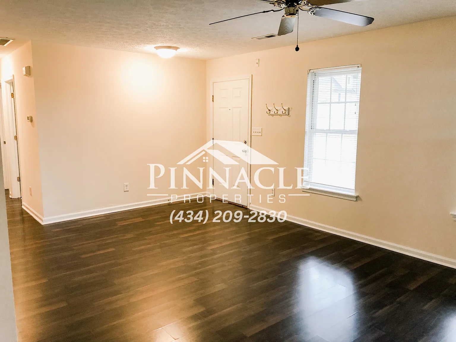 3 bed, 1263 sqft, $1,697 — Photo 2