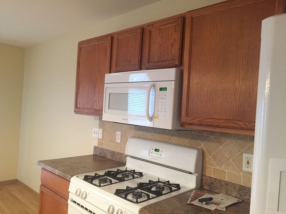 2nd image of 1400 Hunters Ridge Dr Unit 21