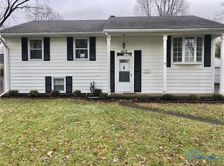 6113 Foxcroft Rd, Toledo, OH 43615