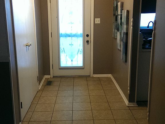 2nd image of 1726 Minturn Ln