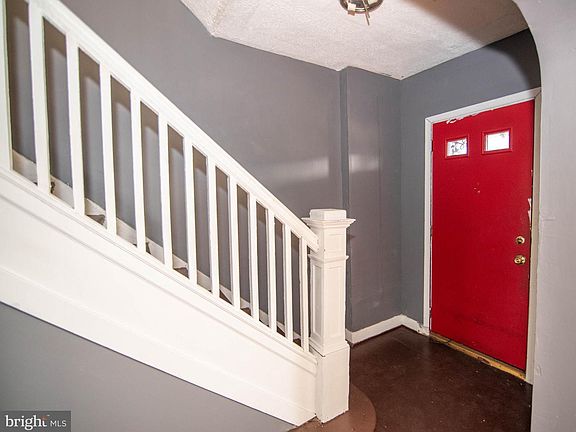 4th image of 3224 Normount Ave