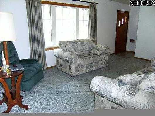 5th image of 16115 Valleyview Ave