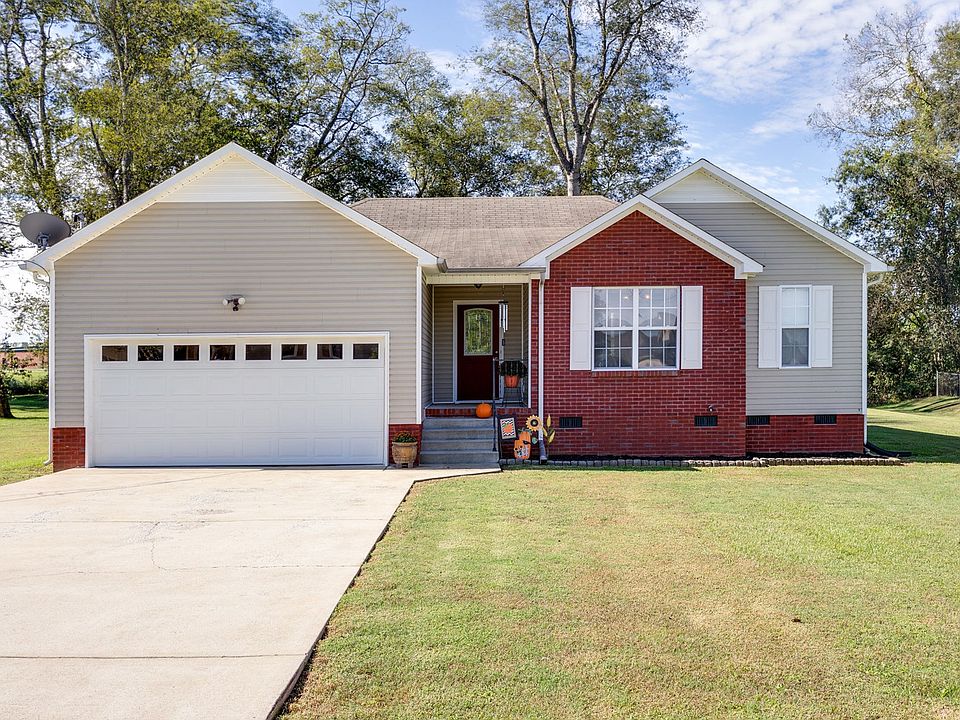 1st image of 417 Mockingbird Dr