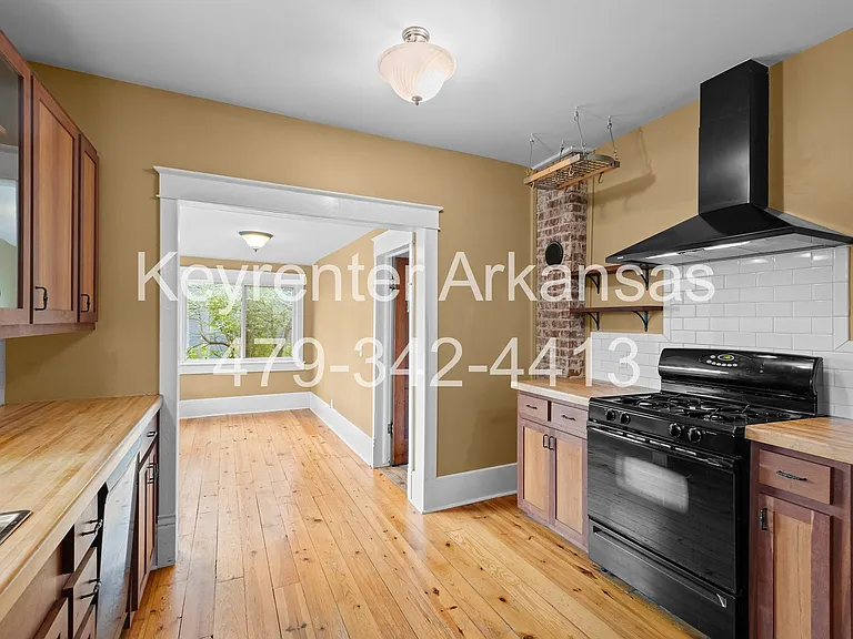 224 S Church Ave — Photo 13