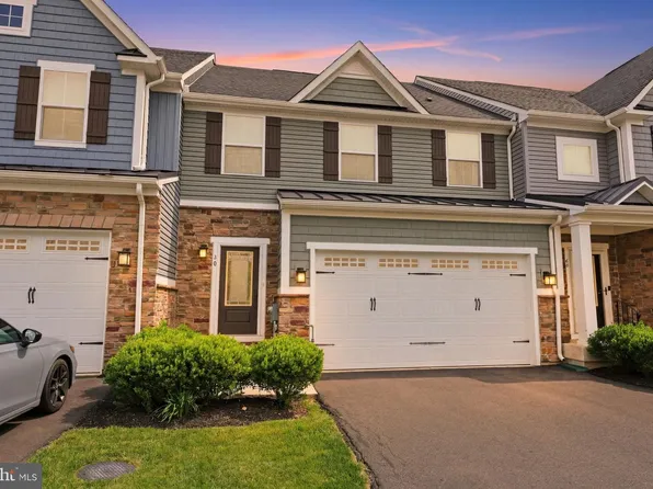 30 Griffin Way, Yardley, PA 19067