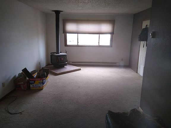 5th image of 261 Lincoln St