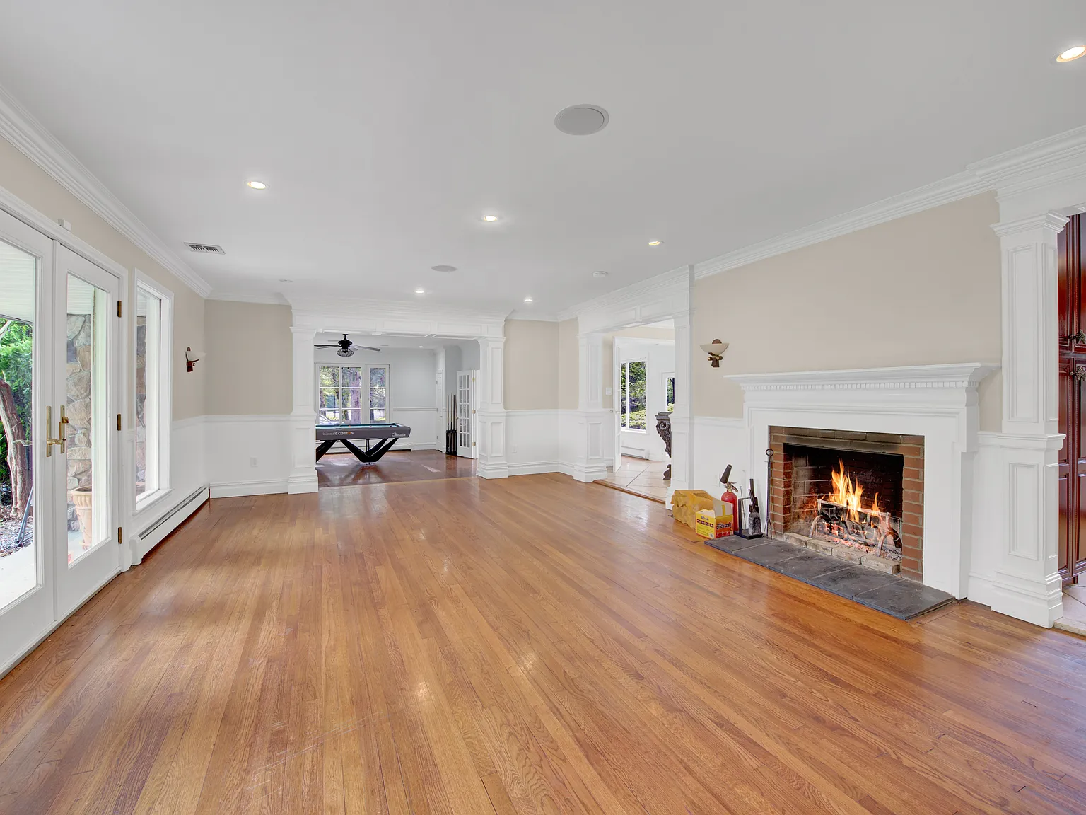 6 bed, 3031 sqft, $10,000 — Photo 3