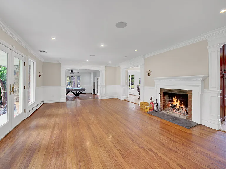 1719 Cedar Swamp Rd — Photo 3