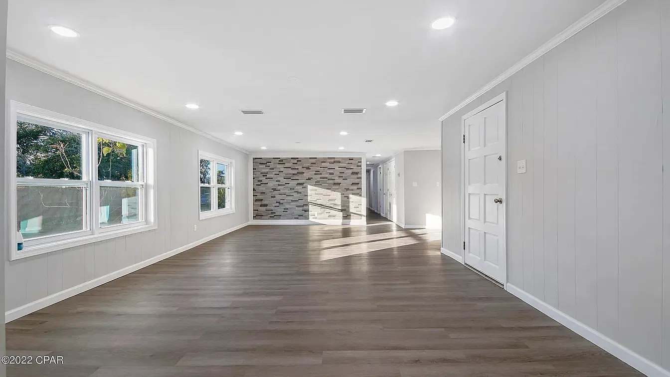 3 bed, 1464 sqft, $2,100 — Photo 3