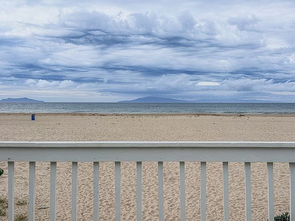 3rd image of 4027-4029 Ocean Dr #4027-OD