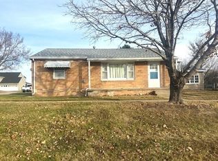 744 N 6th Ave, Broken Bow, NE 68822