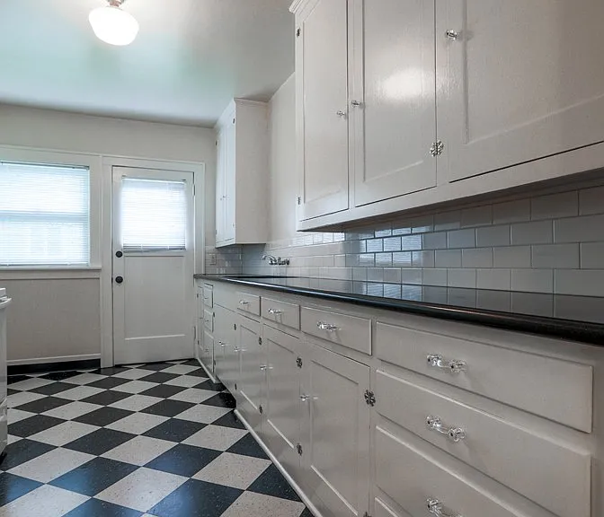 2310 NE Weidler St — Photo 13
