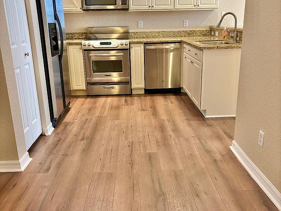 3rd image of 114 Locustberry Ln APT 105