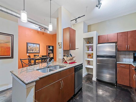 5th image of 201 W Lancaster Ave Unit 105