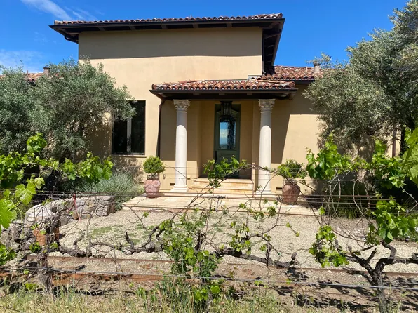 1150 Hardman Ave, Napa, CA 94558