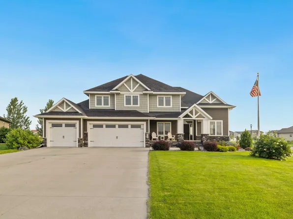 7229 15th St S, Fargo, ND 58104