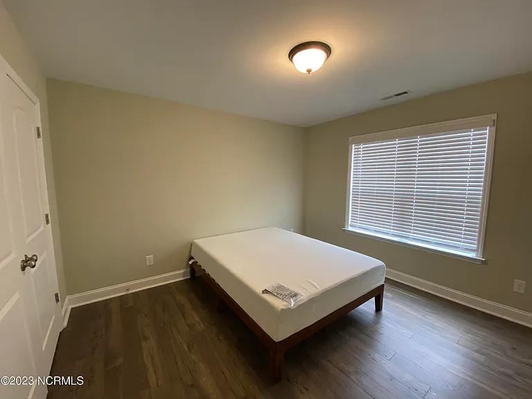 2417 Zircon Dr — Photo 14