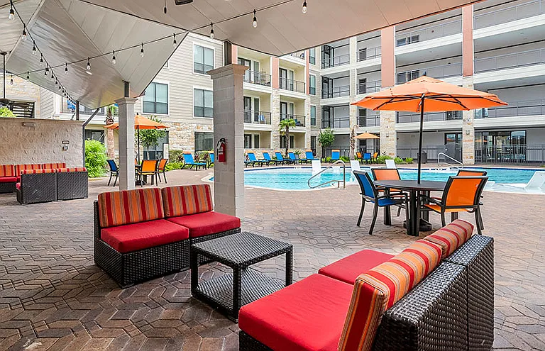 The Residences at Pearland Town Center Apartments — Photo 51