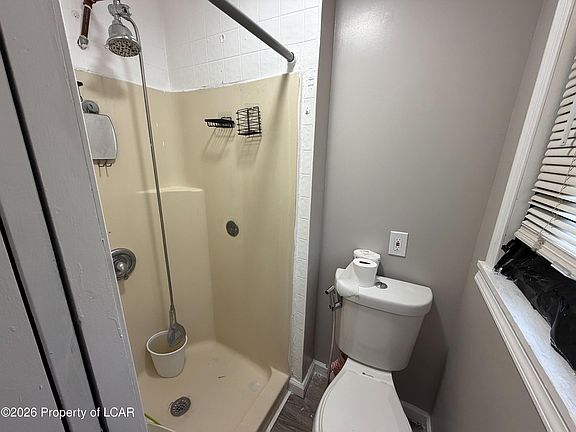 5th image of 434 W Greenleaf St