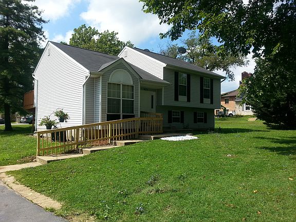 3rd image of 621 Edmondson Ave