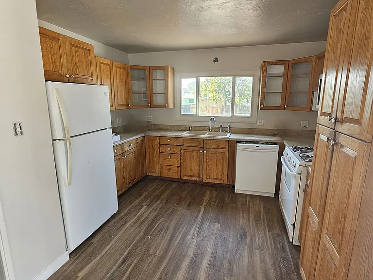 2015 Elm Ave #A — Photo 6