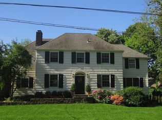 6 Pine Ln, Rye, NY 10580