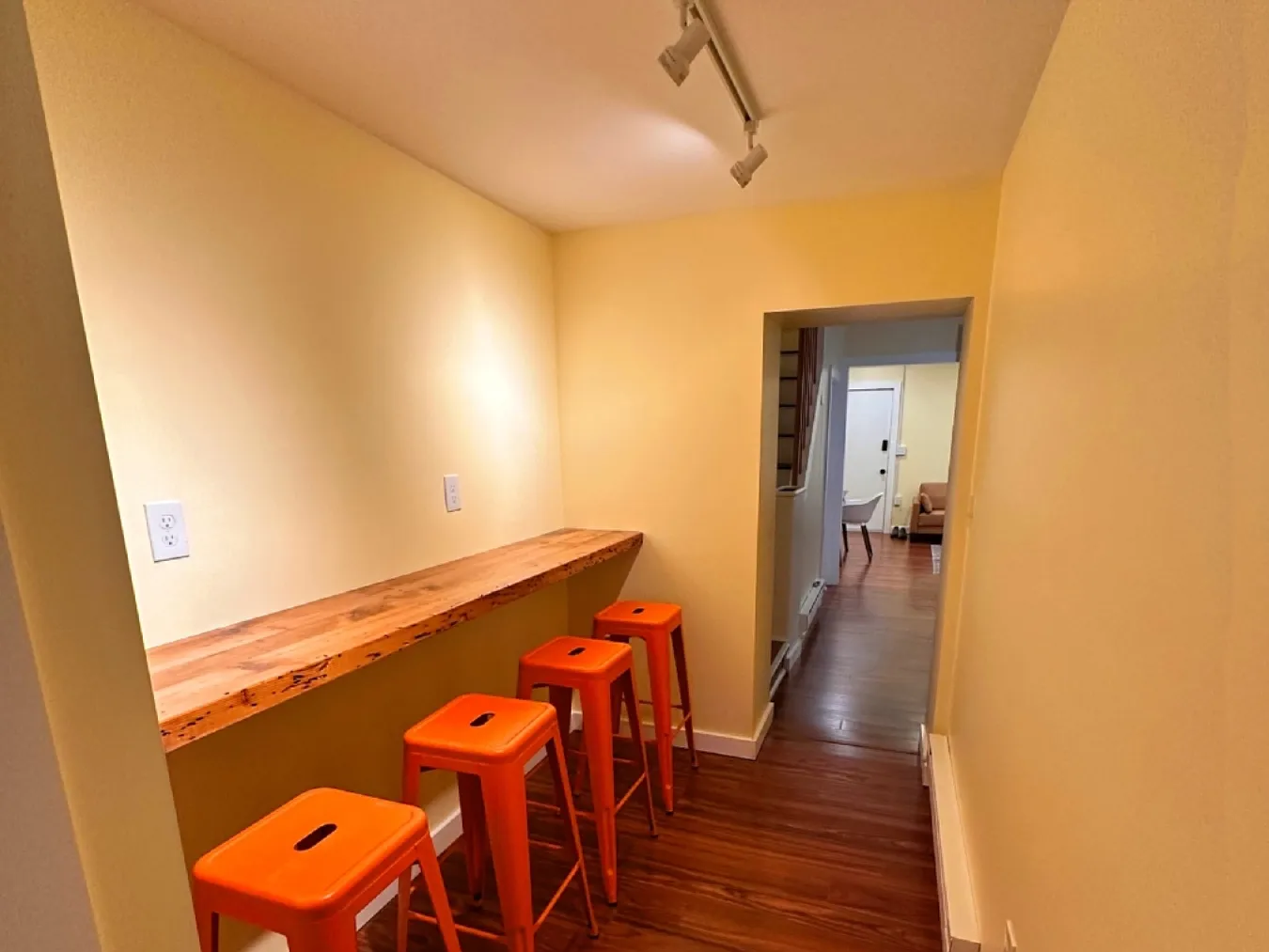 5 bed, 1650 sqft, $3,750 — Photo 3