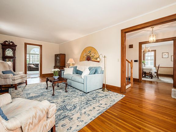 4th image of 2151 Fairfax Rd