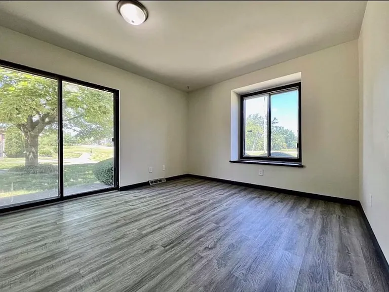 4085 W College Ave — Photo 7