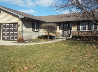 625 N Lyle Ave, Elgin, IL 60123