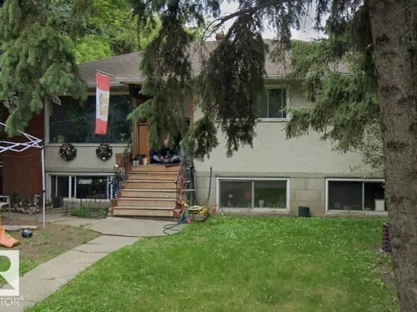 10450 69th Ave NW, Edmonton, AB T6H 2C3