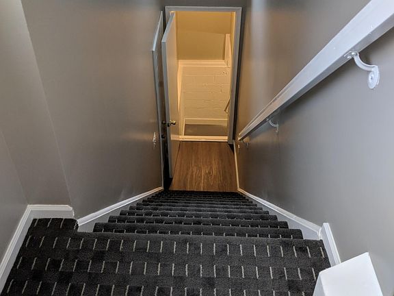 Stair - Direct access to Garage