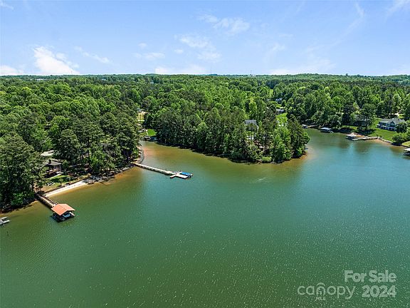 2nd image of 112 Churchill Ln