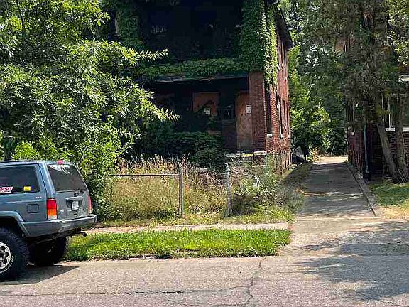 3807 W Euclid