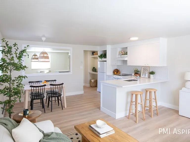 1335 N Gaylord St #101 — Photo 18