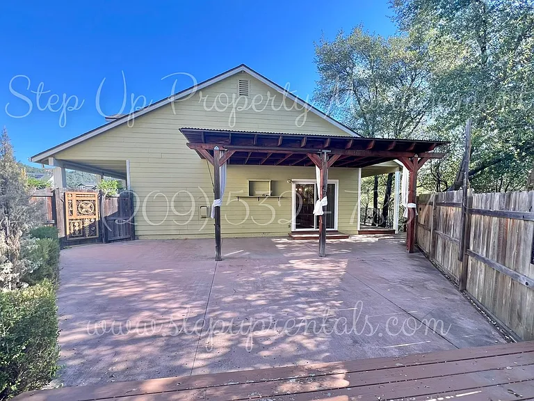 18 Cottage Ct — Photo 24