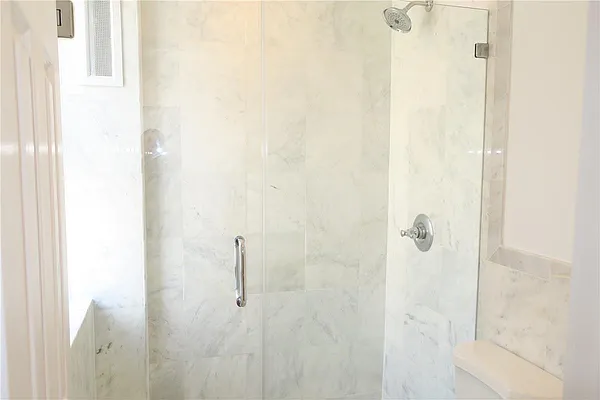 Rented by Platinum Forbes Global Properties | media 18