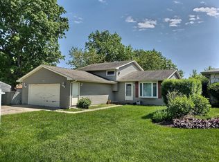 2961 W Vermont Ave, Waukegan, IL 60087