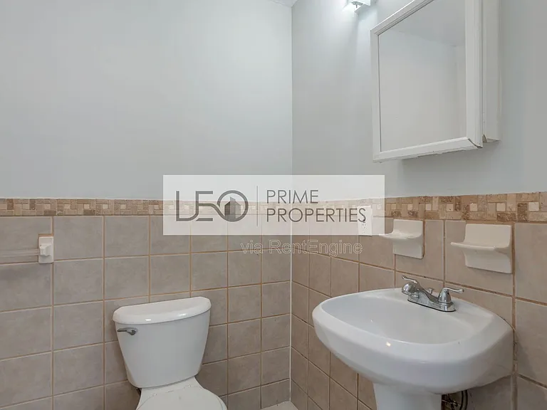 751 Yale Pl SW — Photo 13