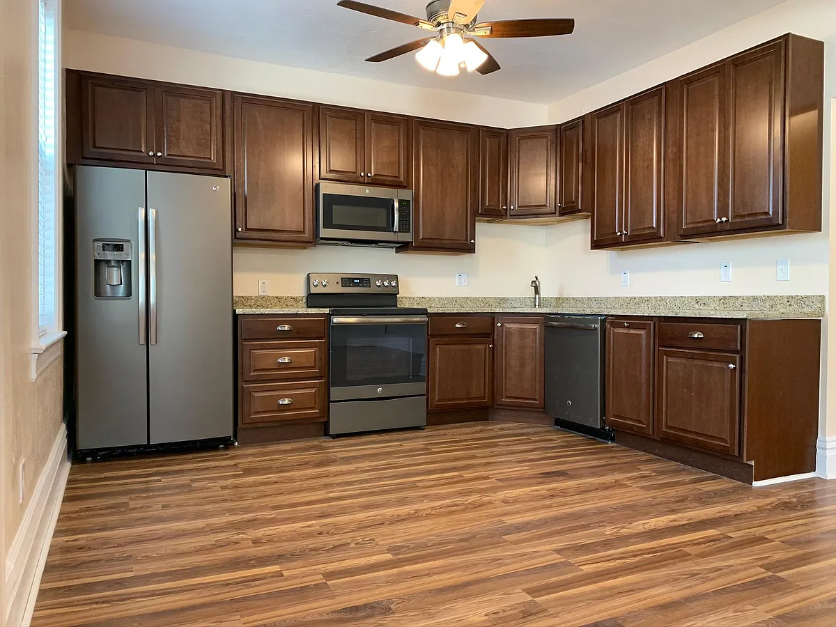GE Slate appliances! - 18 Maplewood Ave #2