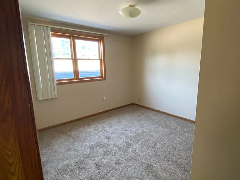 4320 South 48th Street — Photo 5