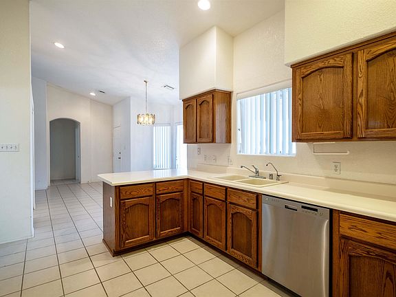 4th image of 10751 E 35th Pl