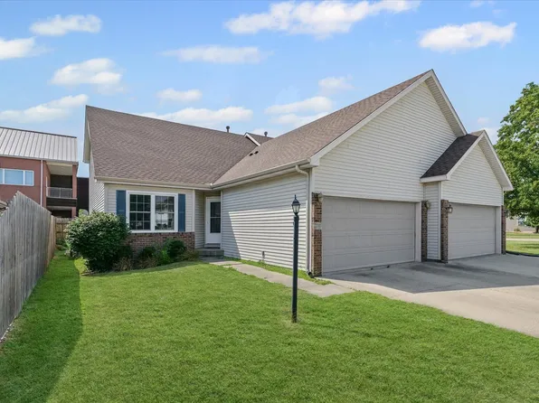 803 Prestwick Point, Champaign, IL 61822