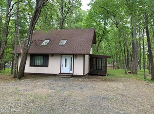 209 Lincoln Dr, Hawley, PA