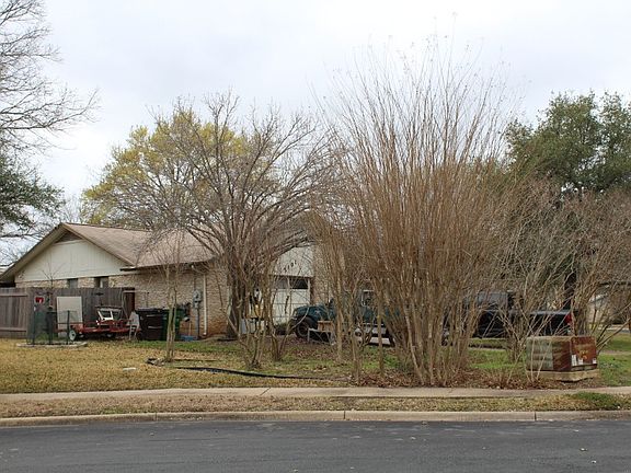 3rd image of 3801 Powderhorn Dr