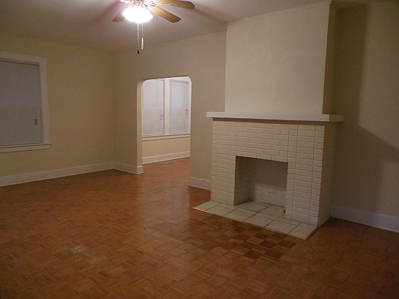 2nd image of 3321 W Markham St