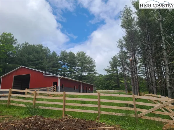 13556 N NC Highway 16, Millers Creek, NC 28651