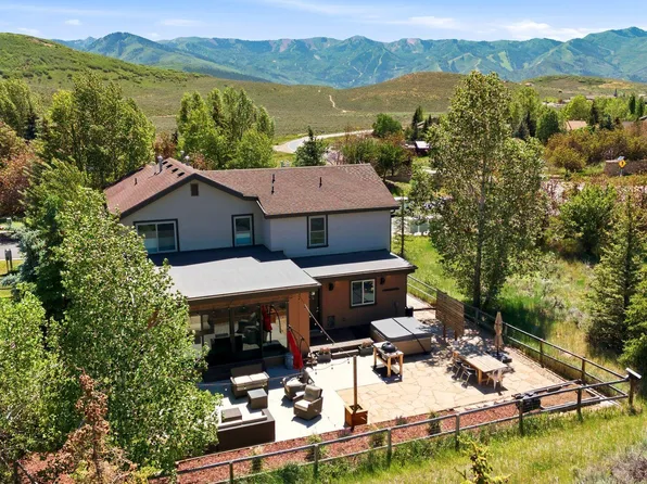 1073 E Foxcrest Dr, Park City, UT 84098