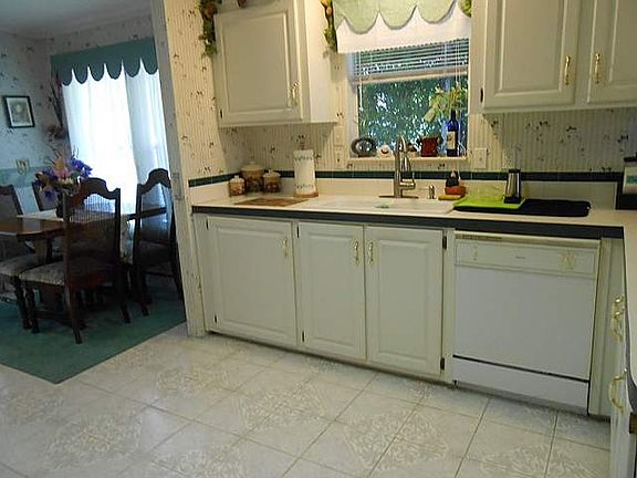 5th image of 33213 Sand Dune Ln